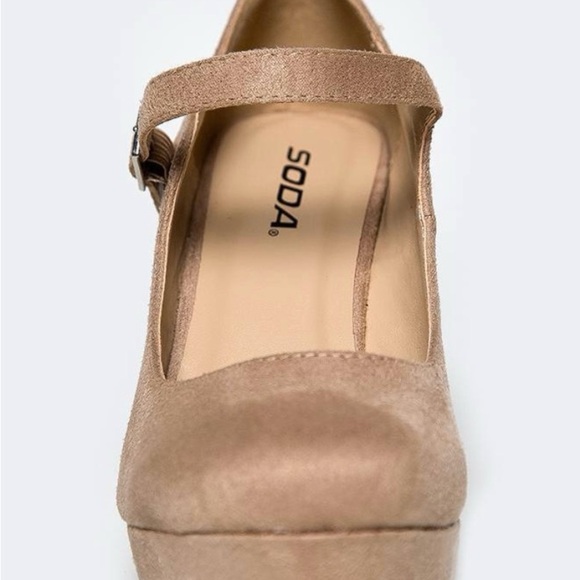 NWT Soda Oat color shoe with buckle strap. Size 7 1/2 - Picture 5 of 9